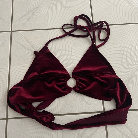 Red Velvet-Like Bra Top | Size S - Picture 3 of 5